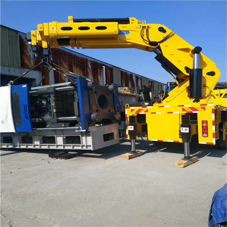 清新 大吨位折臂吊出租费用解析：一小时租赁多少钱