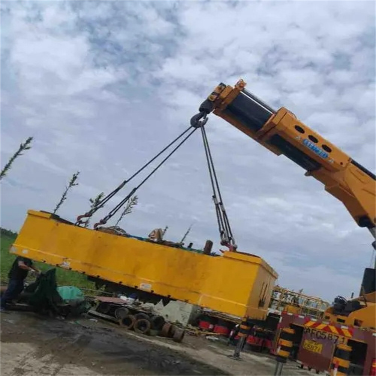 清新随车吊吊集装箱怎么吊